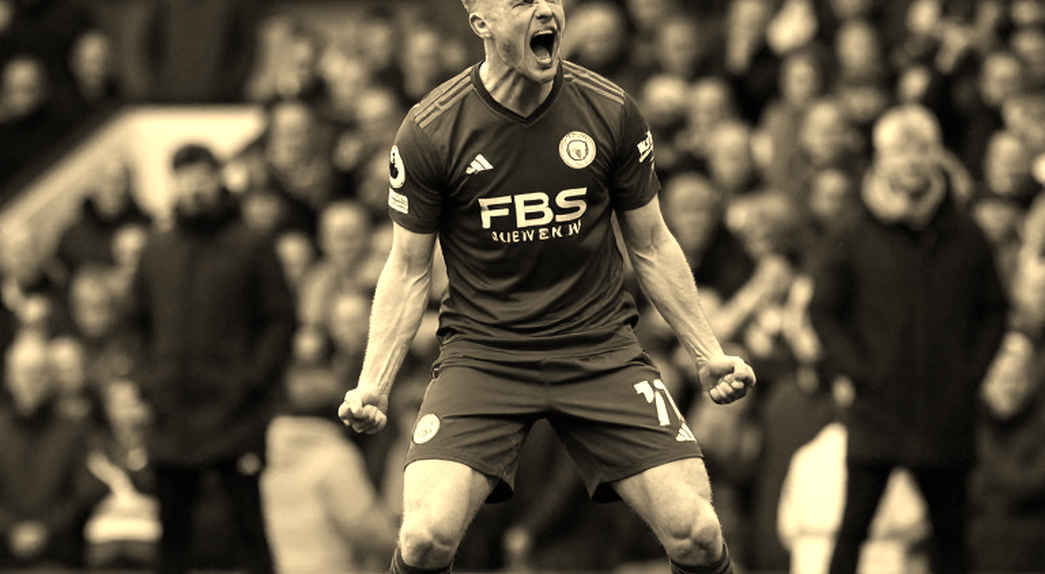 Bóng đá Việt 2026: Ván cờ quyền lực phía sau những bản hợp đồng Bóng đá Việt 2026: Ván cờ quyền lực phía sau những bản hợp đồng