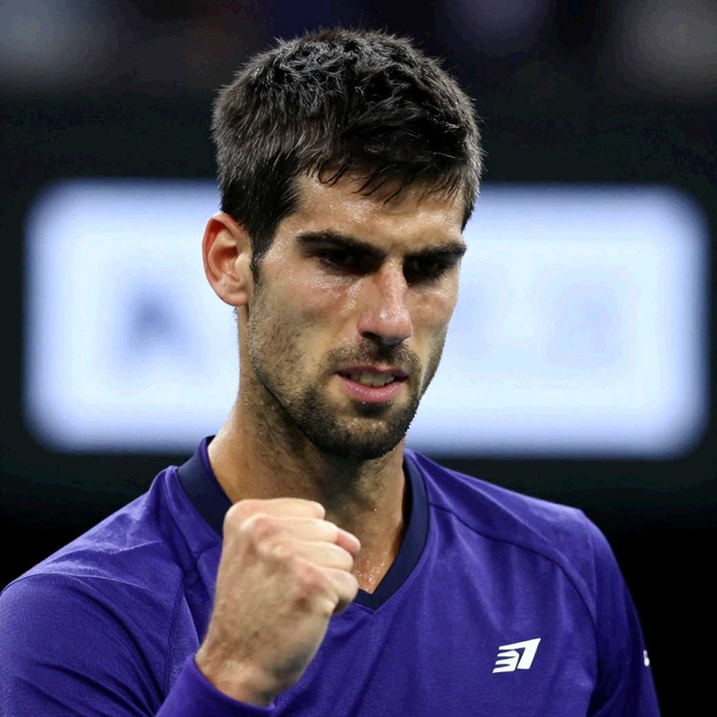 Djokovic vô địch China Open sau khi de Minaur rút lui vì chấn thương háng