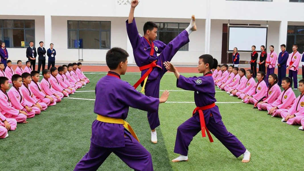 Cửa sổ tử thần: Khi kỳ chuyển nhượng mua cả những vết nứt không lành