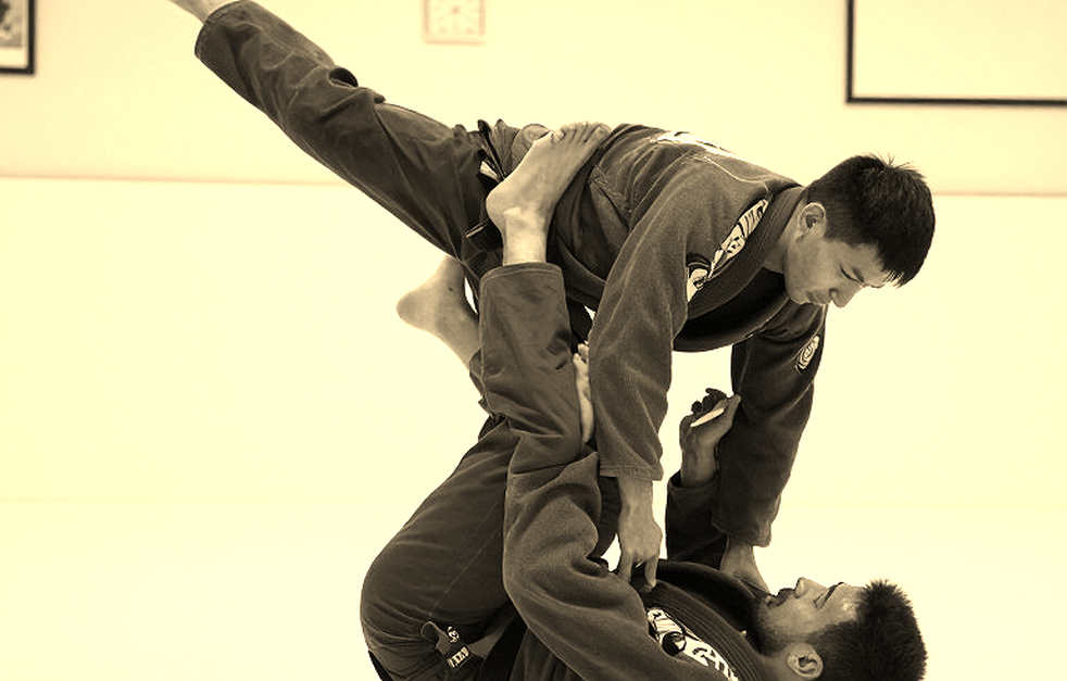 Trần Thị Cẩm Tú và tấm bạc karate: 0-6 ở chung kết, nhưng phép thử thật nằm ở hạng cân