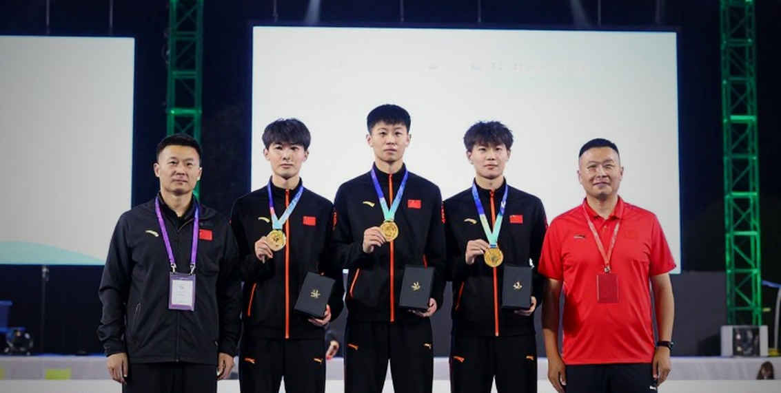 Cõng 50kg chạy 200m ở Cần Giờ, rồi 42km ngày hôm sau: đọc tải trọng như một hồ sơ chấn thương