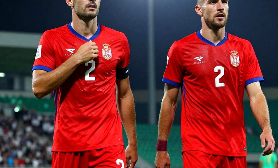 Đêm Saint Petersburg: khối 4-4-2 của Pháp và khoảng trống không ai lấp
