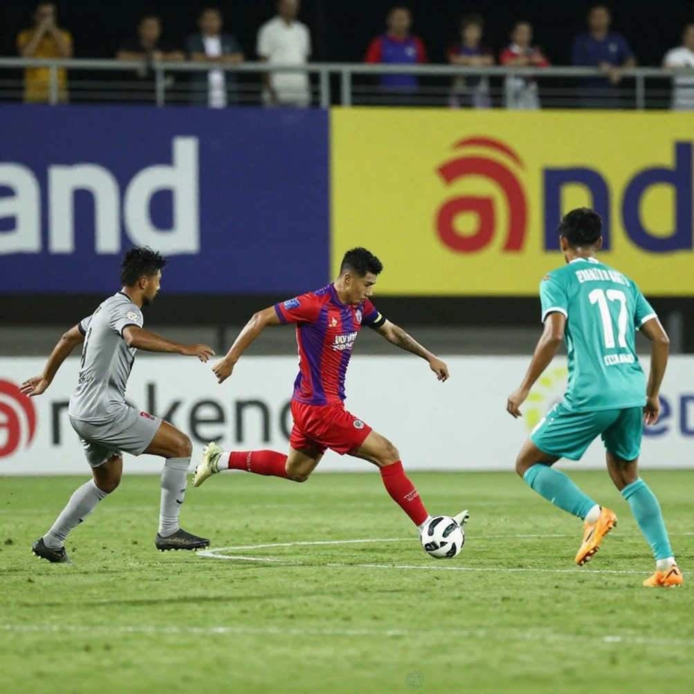 Nguyen Xuan Son and the eight-week countdown: Vietnam's squad equation before the 2027 Asian Cup Nguyen Xuan Son and the eight-week countdown: Vietnam's squad equation before the 2027 Asian Cup