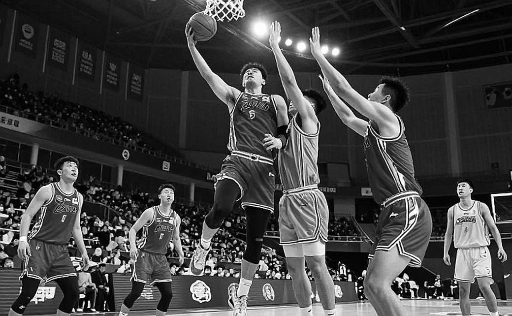 NLEX thắng Titan Ultra 147-115: Hiệp ba định mệnh và bài kiểm tra mang tên San Miguel
