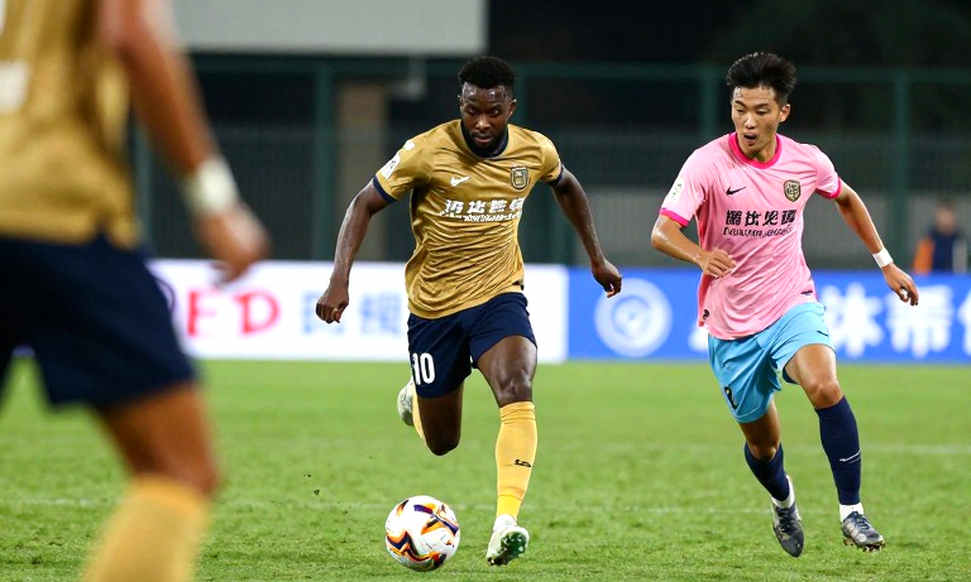 Chung kết AFF Cup 2026: Indonesia làm chủ thế trận, Thái Lan phòng ngự bằng phạm lỗi