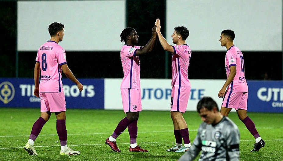 Hai bộ hồ sơ của một mùa giải V.League: dòng tiền, thể lực và vùng xám sau bảng xếp hạng Hai bộ hồ sơ của một mùa giải V.League: dòng tiền, thể lực và vùng xám sau bảng xếp hạng