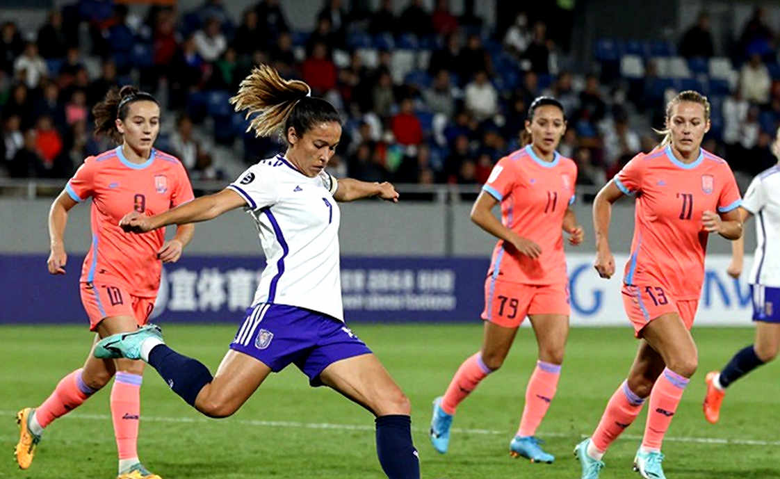 V.League và bài toán cấu trúc: Bóng đá Việt Nam cần một lộ trình thay vì một ông bầu V.League và bài toán cấu trúc: Bóng đá Việt Nam cần một lộ trình thay vì một ông bầu