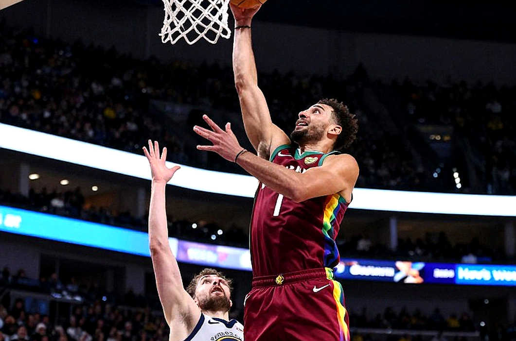 Vezenkov ghi ít hơn mùa trước vẫn dẫn đầu EuroLeague: cuộc đua được quyết định bằng mẫu số