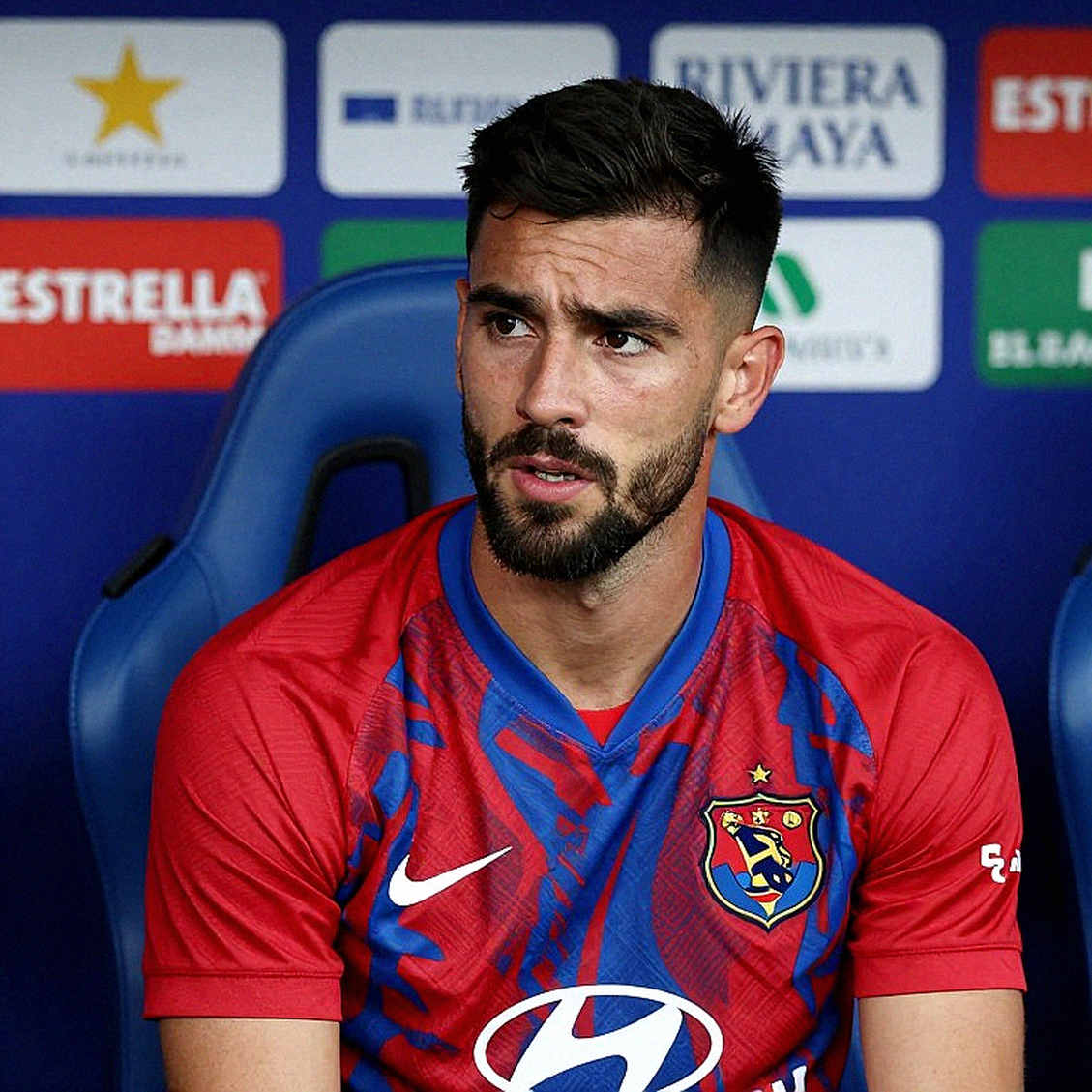 Quang Hải và cú đánh cược cuối cùng: Khi AFC ca ngợi một số 9 ảo không còn tồn tại trên sân