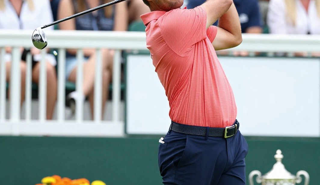 Presidents Cup tại Medinah: Mỹ dẫn 3-2 sau fourballs ngày đầu, và bài toán foursomes đang chờ phía trước Presidents Cup tại Medinah: Mỹ dẫn 3-2 sau fourballs ngày đầu, và bài toán foursomes đang chờ phía trước