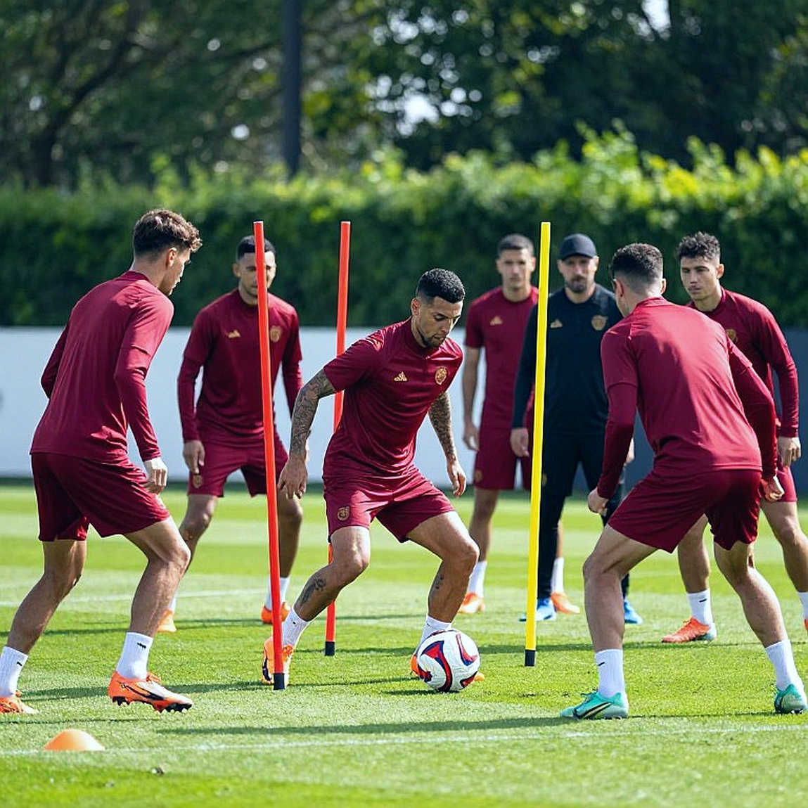 Three Latecomers and a Standard Being Rebuilt: Discipline in Vietnam's National Team Under Kim Sang-sik Three Latecomers and a Standard Being Rebuilt: Discipline in Vietnam's National Team Under Kim Sang-sik