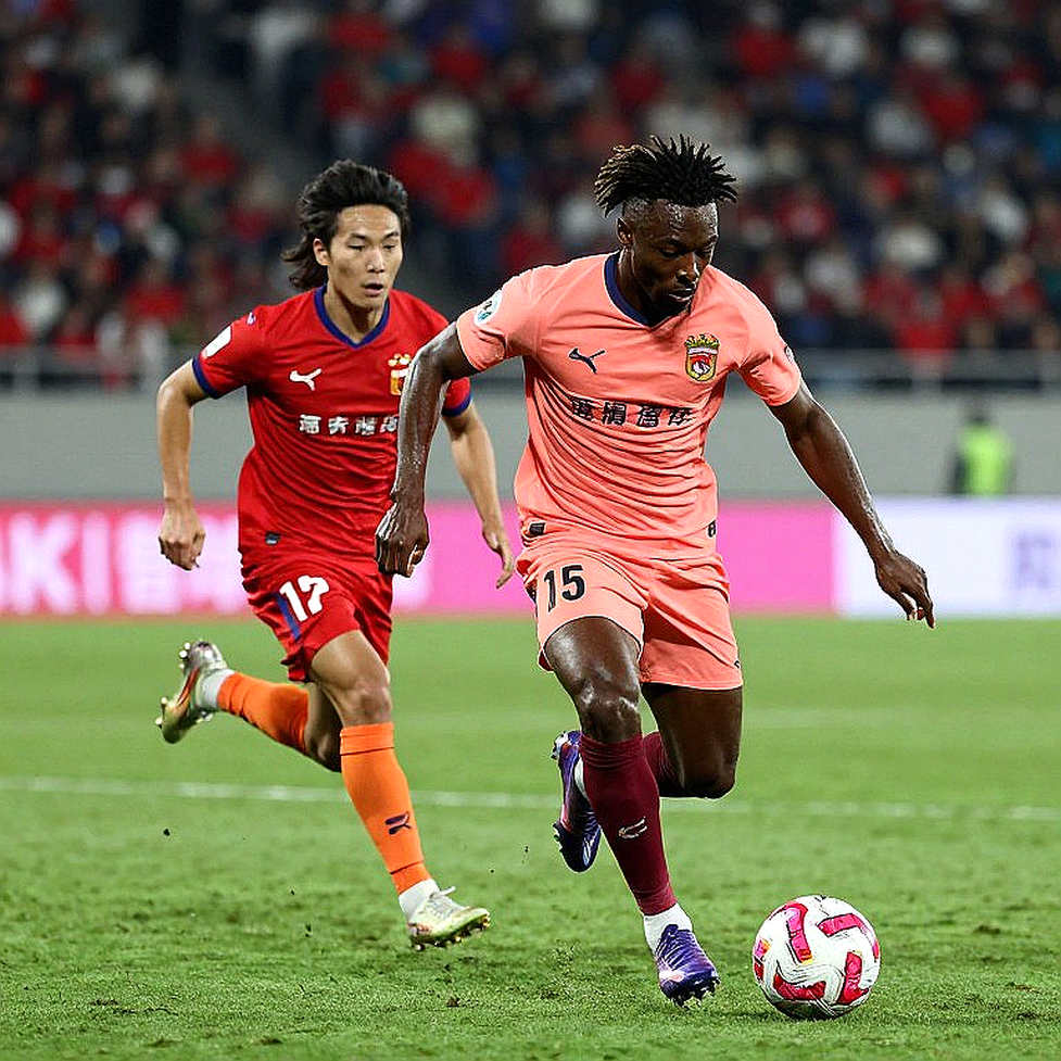 Asian Cup 2027 giữ nguyên lịch: Kim Sang Sik chờ Nguyễn Xuân Son và khoảng trống phía sau một mắt xích