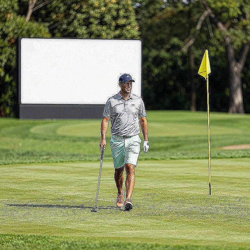 Tám tiêu đề, không một điểm dữ liệu: cái bẫy ngành phân tích golf